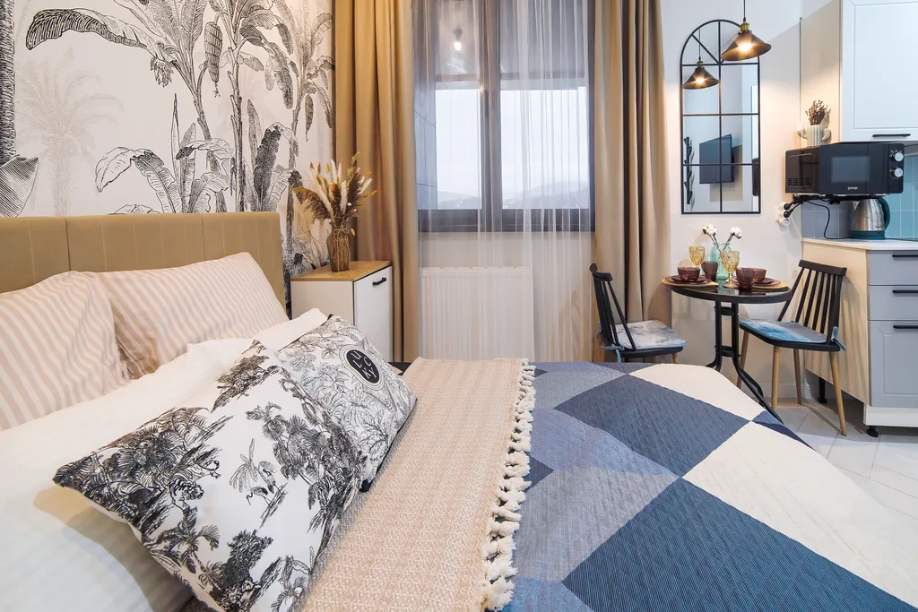 Стильная уютная инстаграммная студия "тропики" в элитном жк