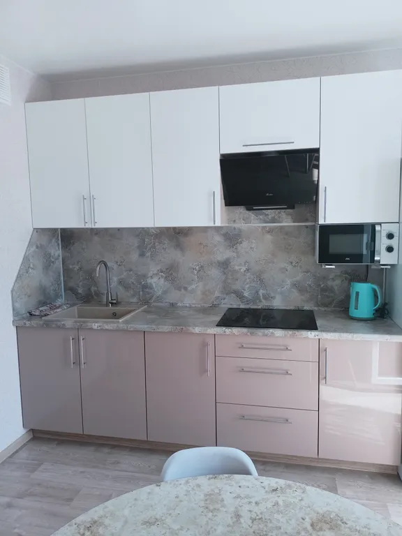 Уютная квартира в новом доме возле М4