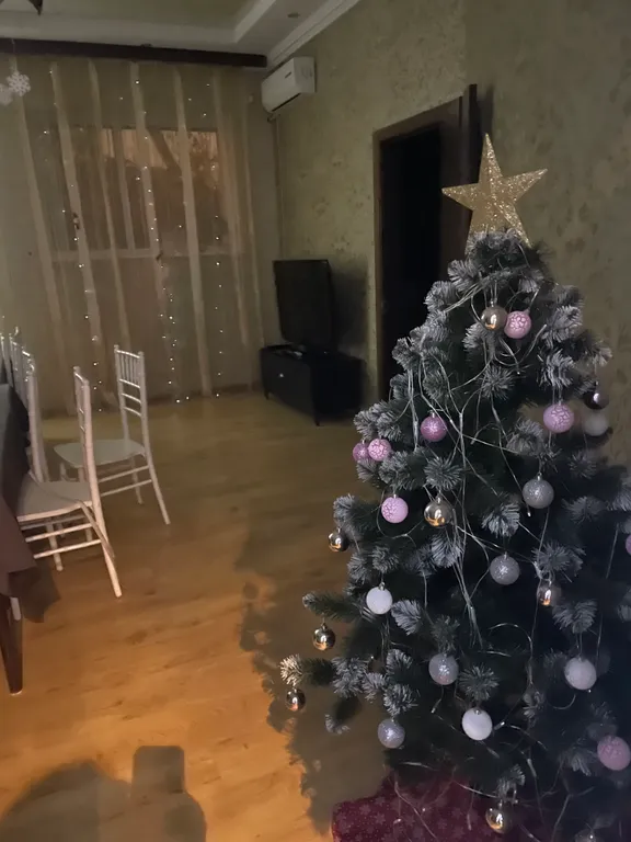 Дом с бассейном у парка Галицкого