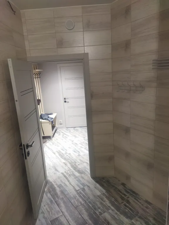 Новая 1-комнатная квартира с отличным ремонтом и двумя спальнями