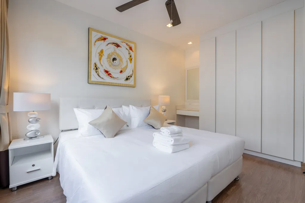 Awesome 3bd Townhouse with a patio