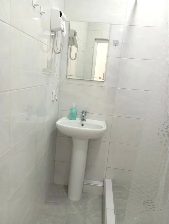 У набережной и пляжа Бриз