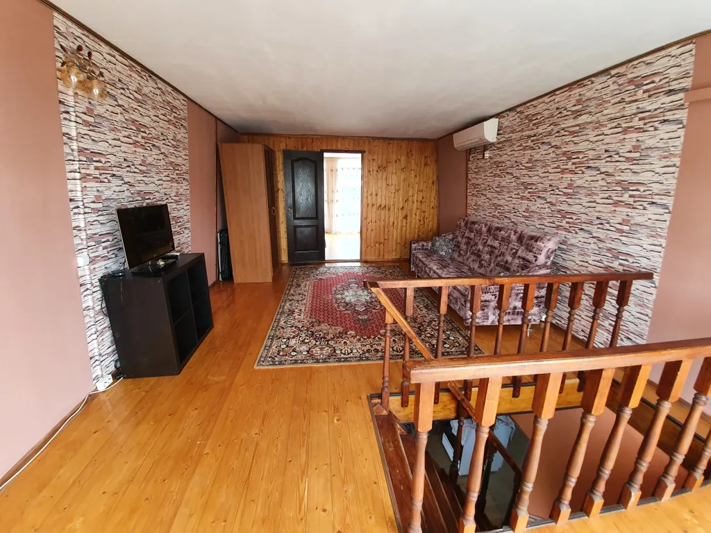 Коттедж Уютный домик — Ильич