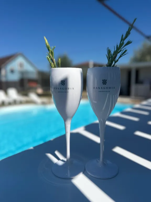 Коттедж Красивые домики у моря Золотая Рыбка — Кучугуры