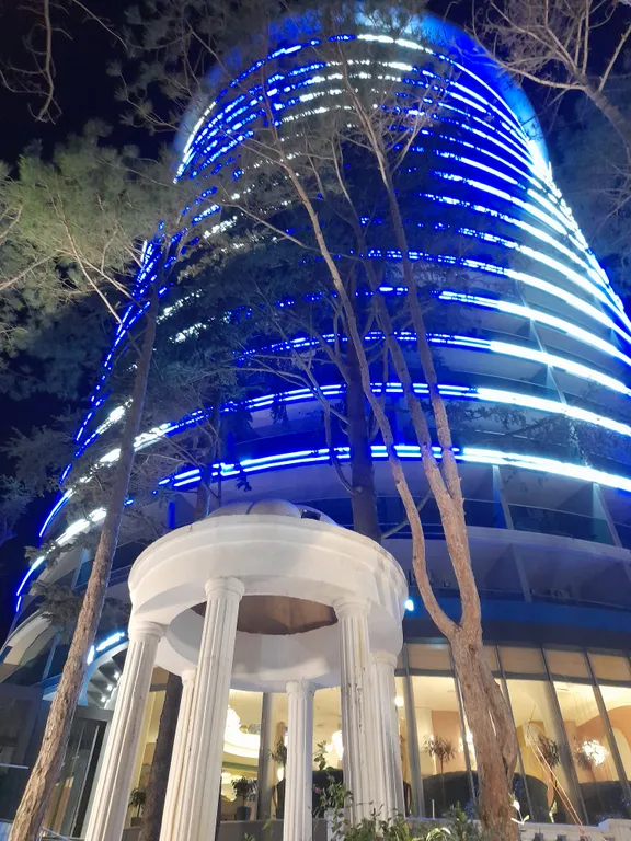 Квартира Уютный апартамент в ЖК Зазеркалье Ялта Приморский парк — аренда посуточно в Ялта