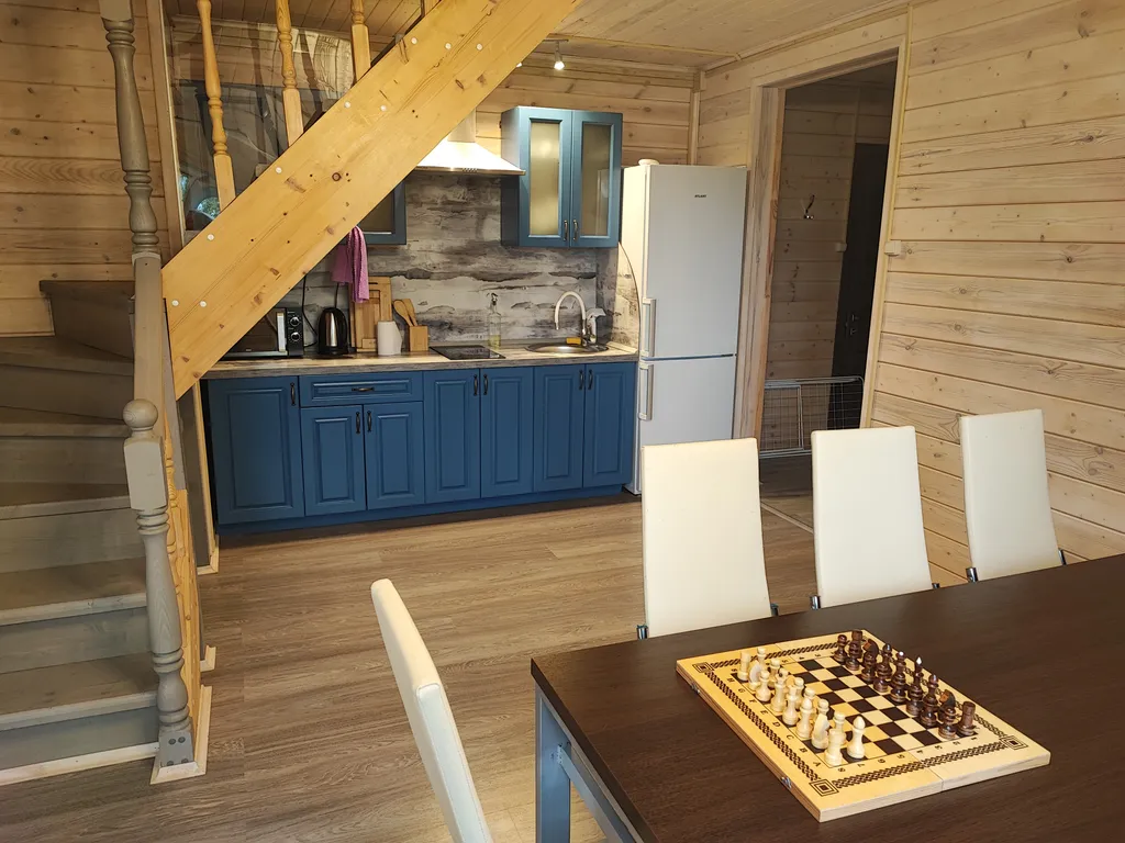 Просторный деревянный коттедж, половина дома, 2 этажа, 1Л