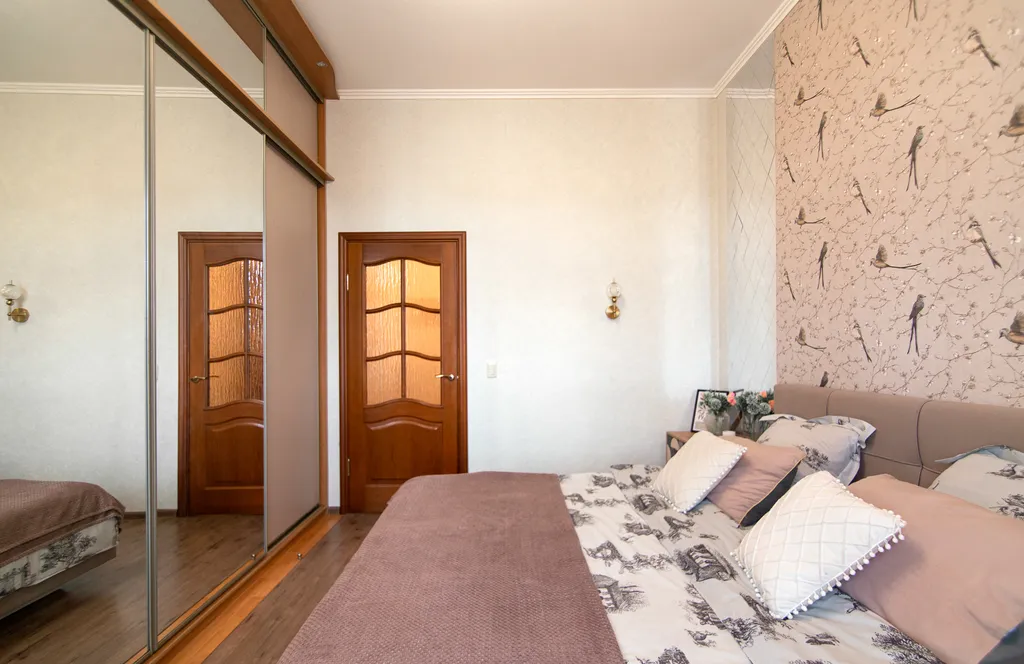 "Алиса в стране чудес", 2-х комн. квартира в центре города