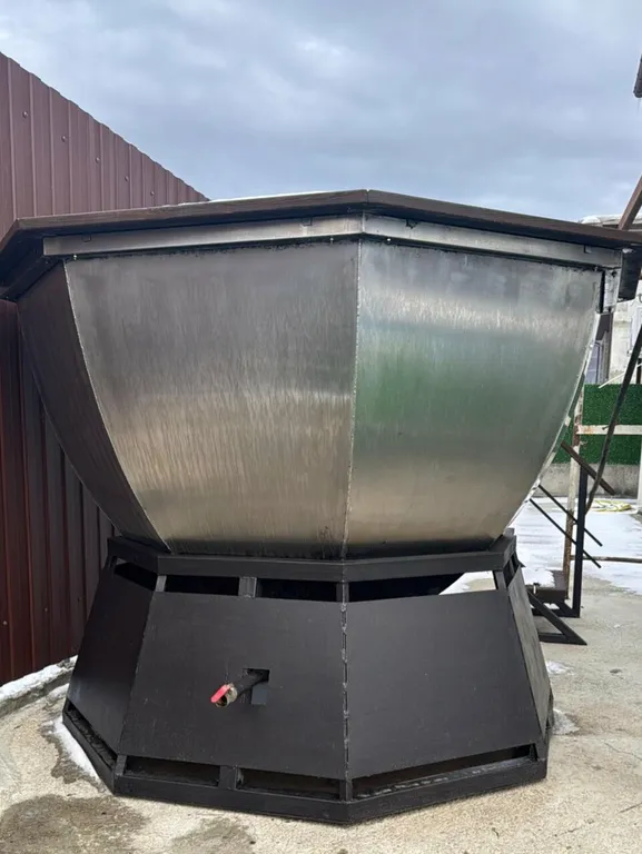 Дом с баней и бассейном