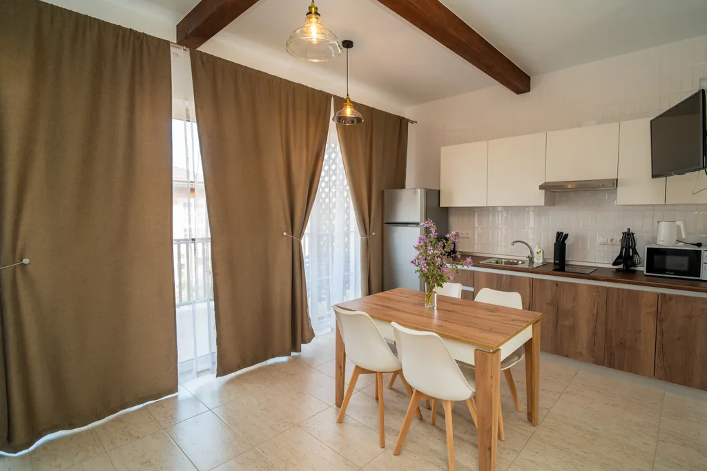 Квартира 1-комнатная Квартира — Кучугуры