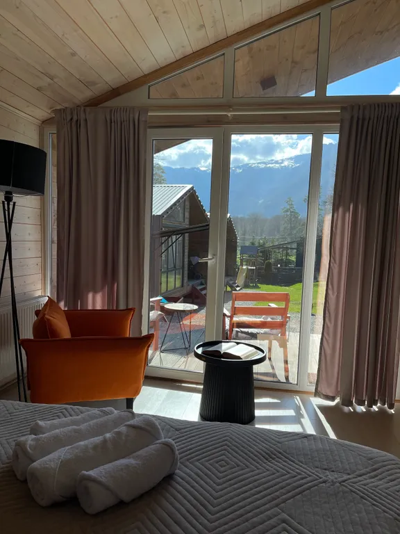 Уютный коттедж с видом на горы