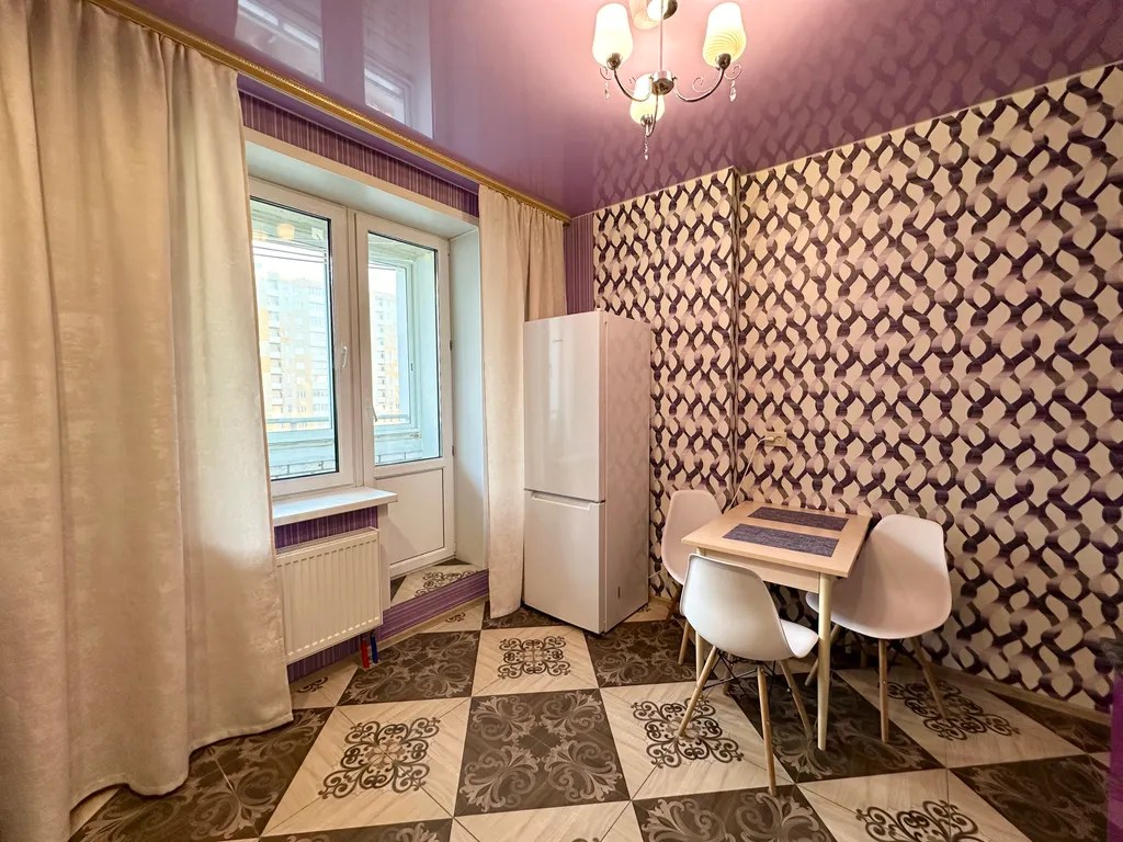 Большая однушка около Глобуса