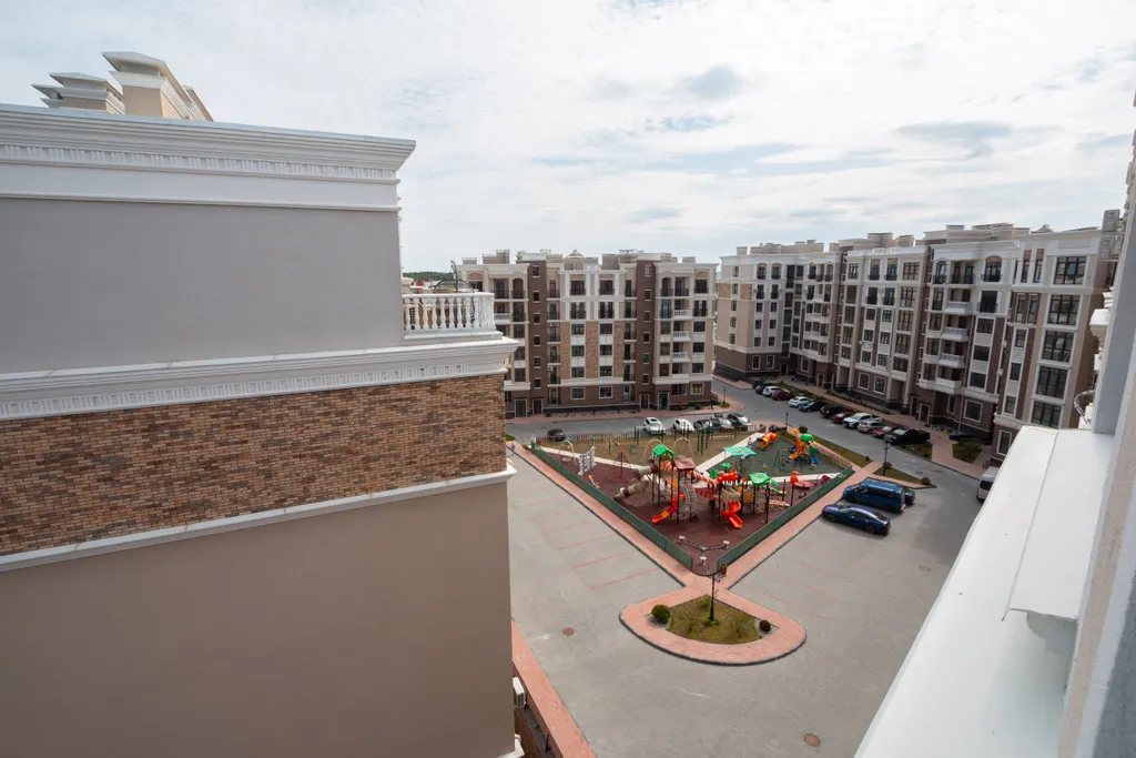 Стильная квартира на первой береговой линии