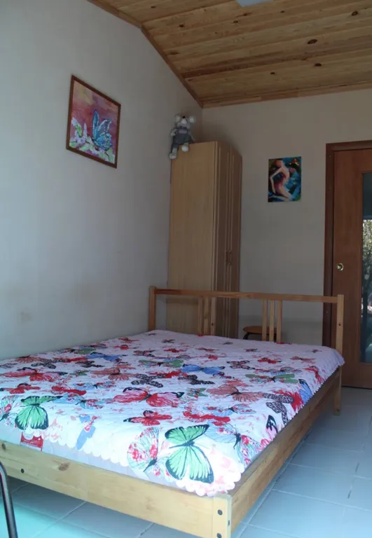 Маленькая уютная комната для двоих