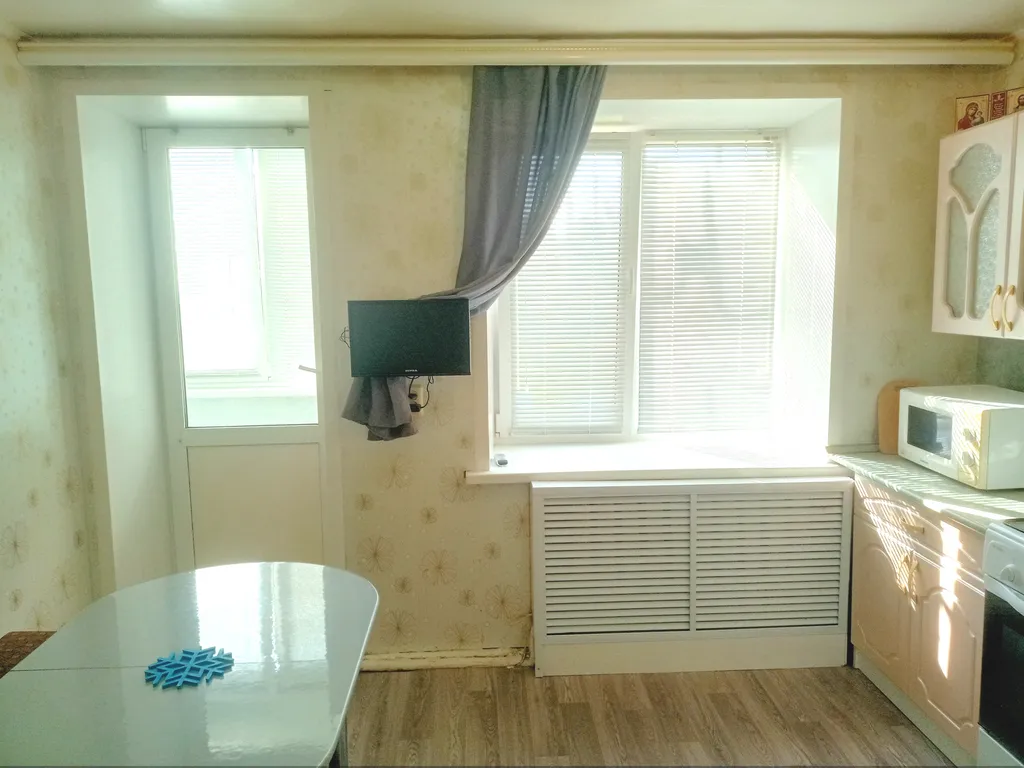 Уютная квартира с большой светлой лоджией.