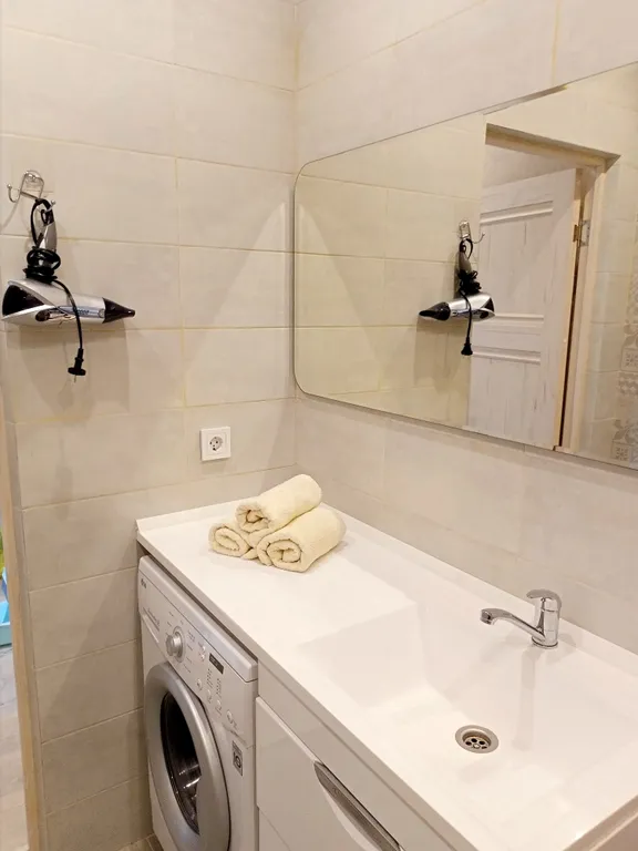 Чистая, уютная студия рядом с аквапарком и аэропортом