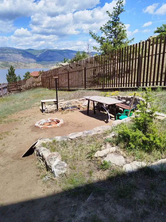 Уютный дом в тёплой бухте Байкала