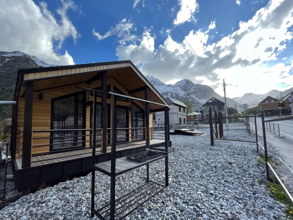 Коттедж с мангалом