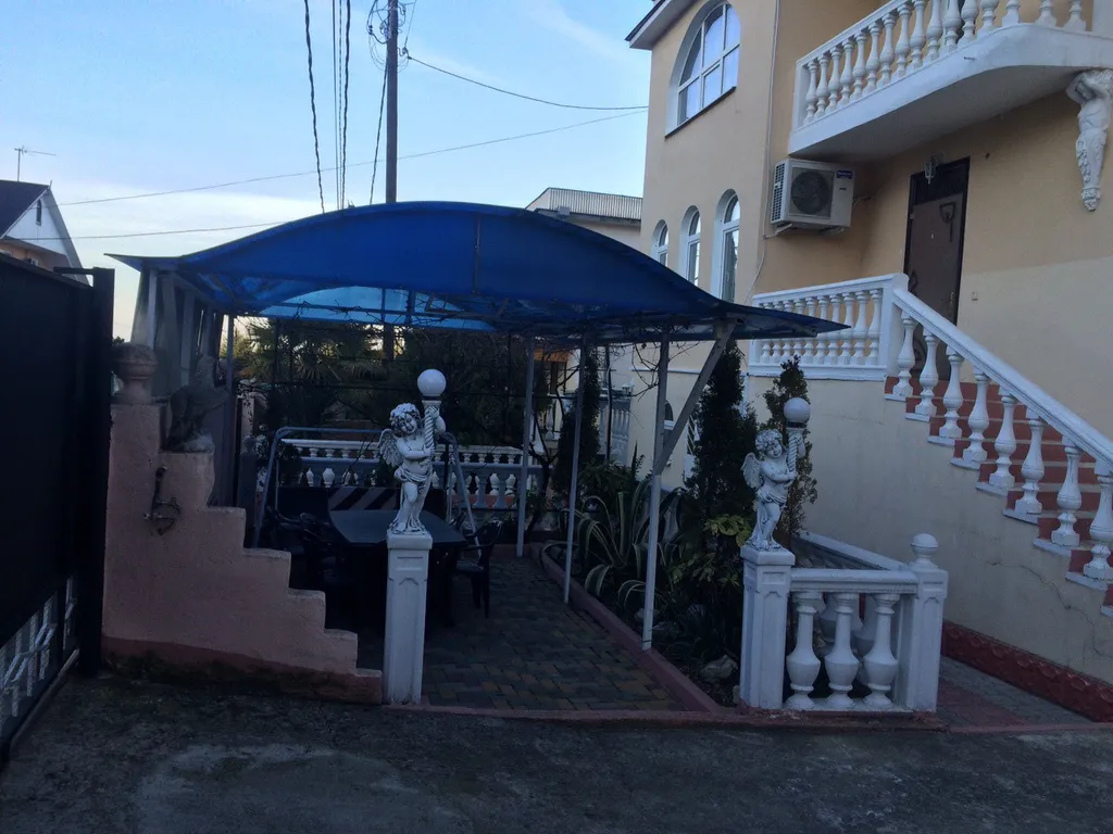 Комфортный двухэтажный дом, 9 спальных мест