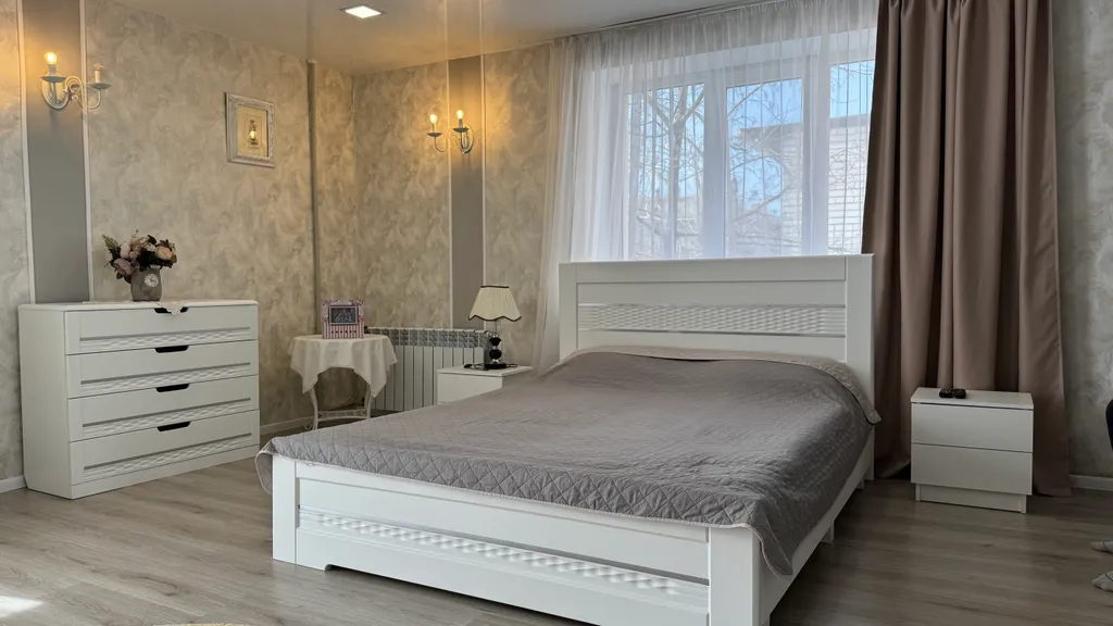 Большая шикарная квартира-студия в центре возле моря