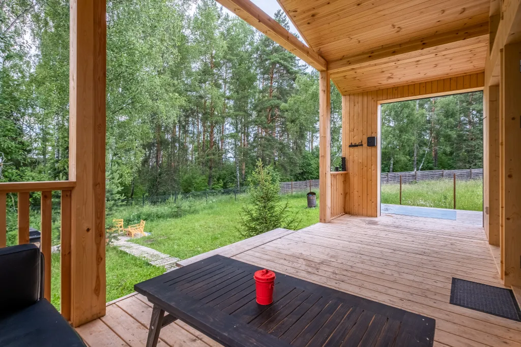 Атмосферный дом с баней в лесу