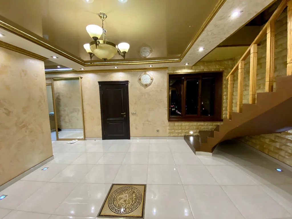 Двухуровневый пентхаус с панорамой на горы