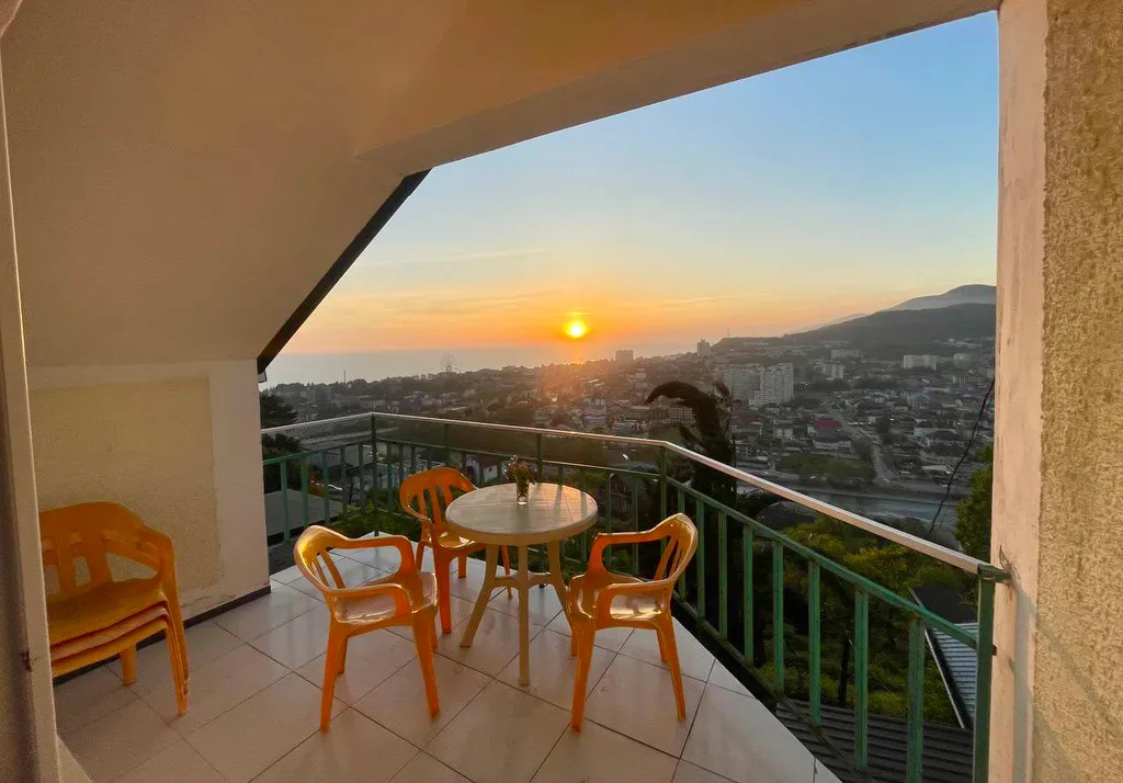 Этаж в коттедже с уникальным видом, 3 спальнями и кухней