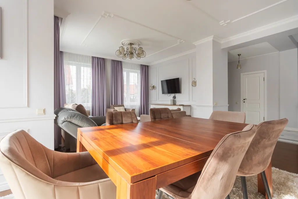 Дом с сауной и теплым бассейном