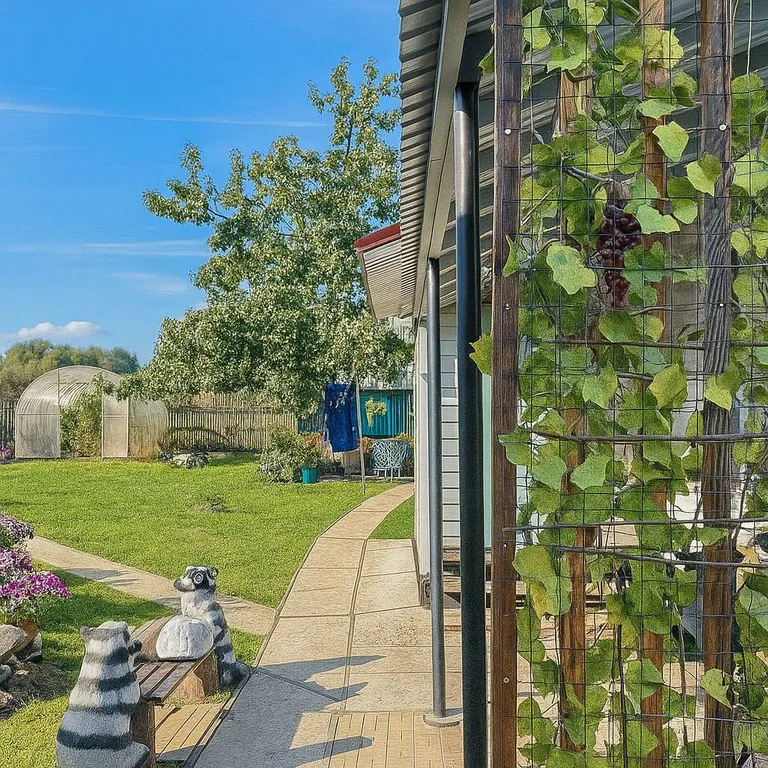 Сказочный домик в деревне