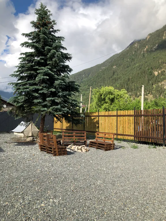 Уютный коттедж с видом на горы