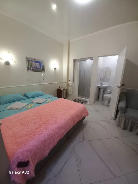 Недорогой уютный номер в семейном мини отеле