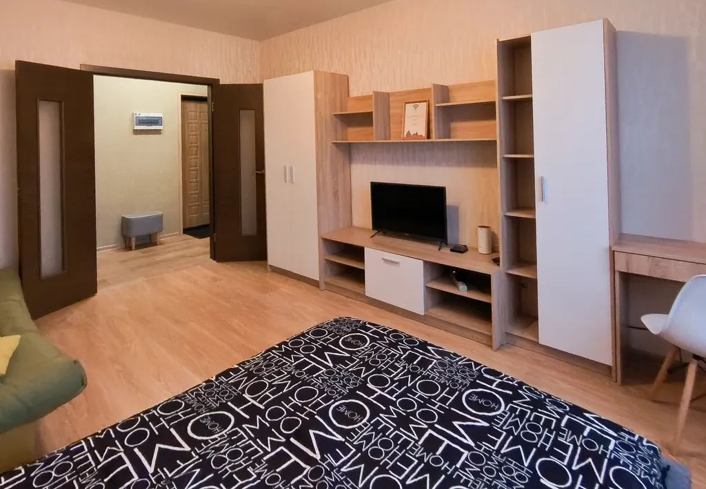 Большая двушка рядом с Суворовским училищем