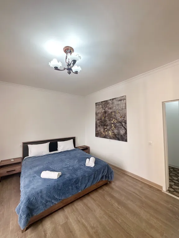 Квартира Двухкомнатная квартира с балконом — Сухум