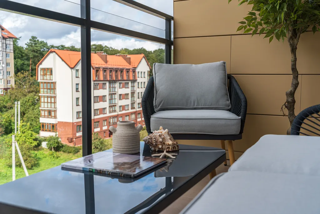 Квартира Apart-Deluxe Легенды моря: Дизайнерская 1к.квартира у озера и моря — Светлогорск