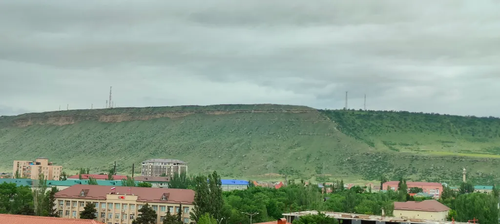 Уютная, новая  квартира в центре города с видом на гору Пушкинтау