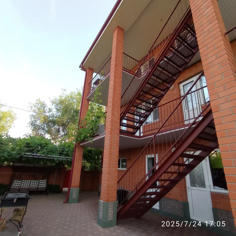 Комната с видом на море