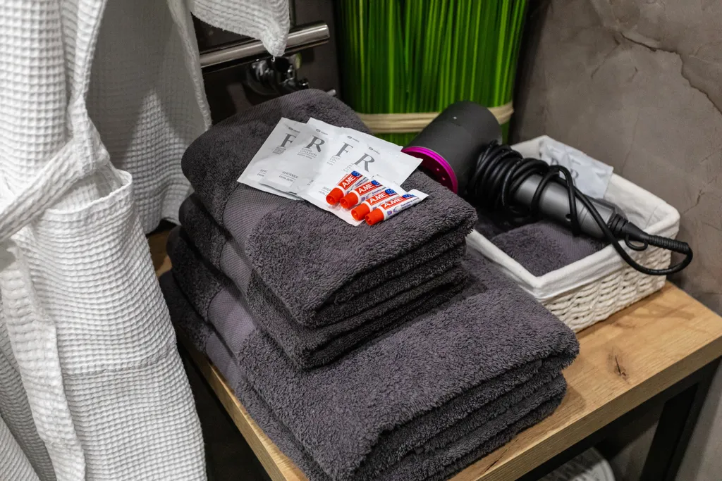 Квартира Квартира Апарты Люкс с террасой, камином, видом на реку в центре Рыбной деревни — Калининград