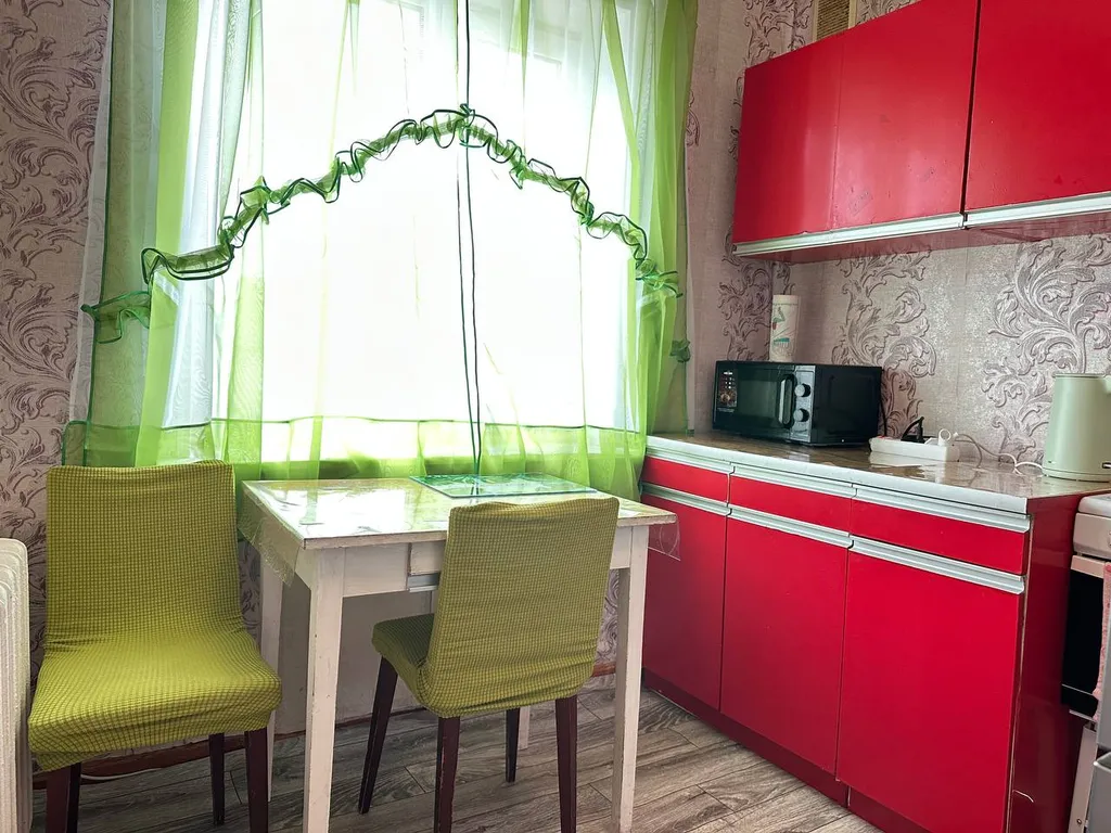 Двухкомнатная многоместная квартира рядом с аэропортом Магадан