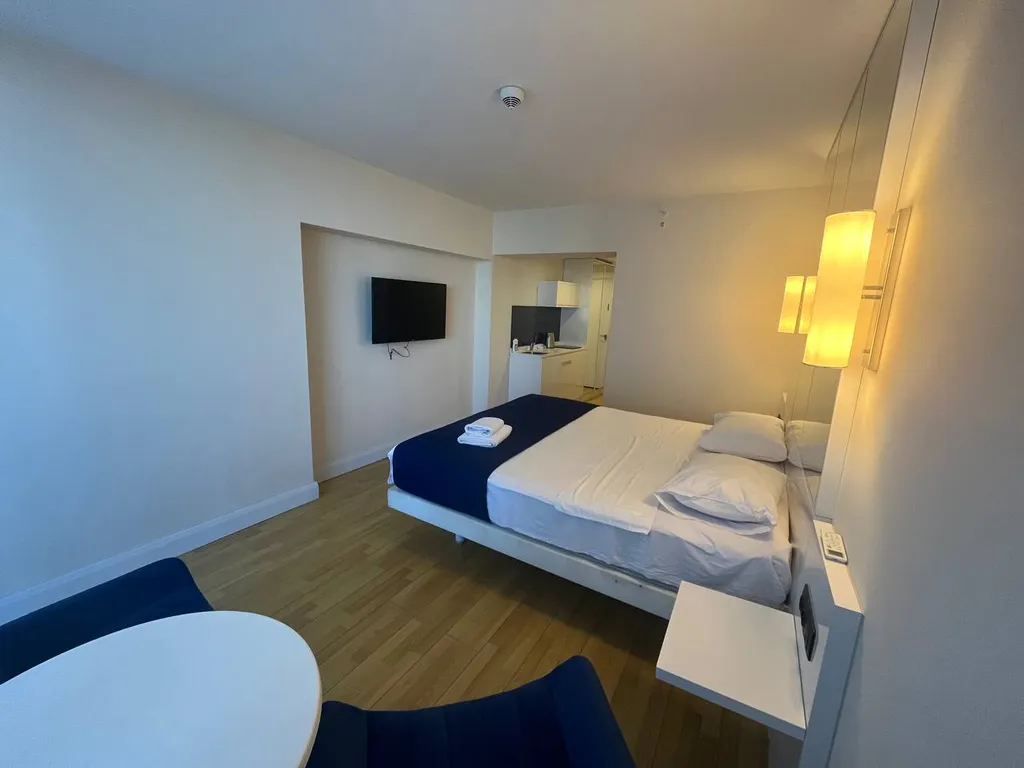 Апартаменты у моря с шикарным видом в Апарт-Отеле Orbi City