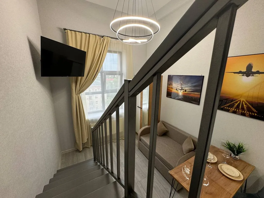 Стильная студия двухуровневая в центре города