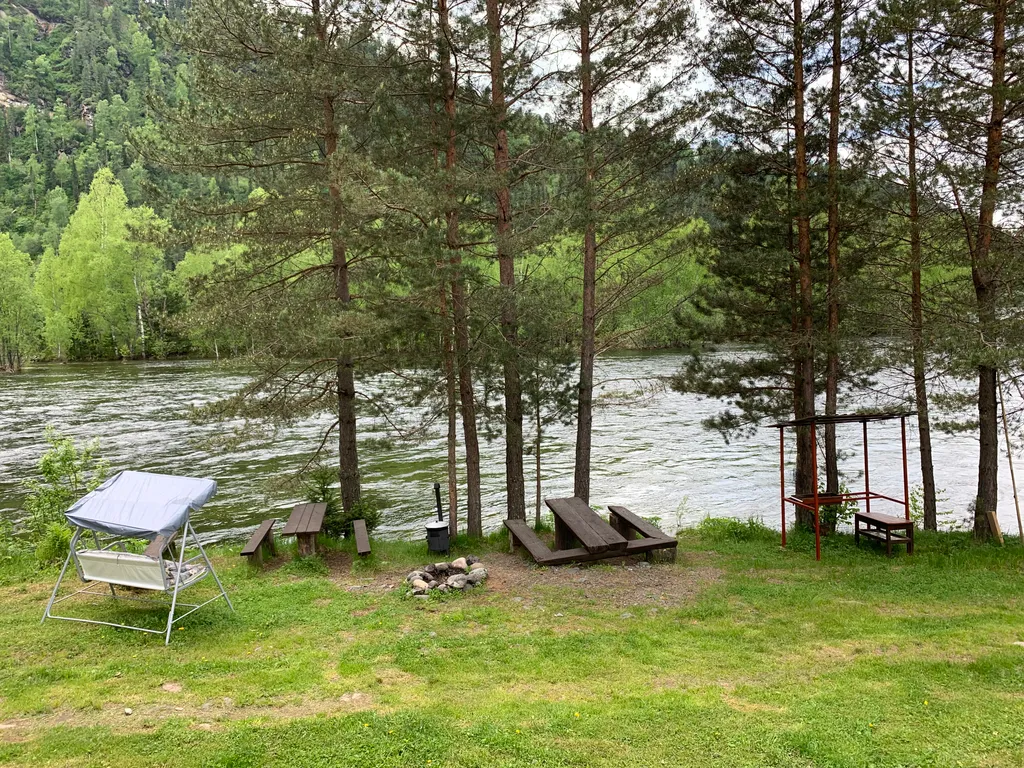 Коттедж на берегу реки