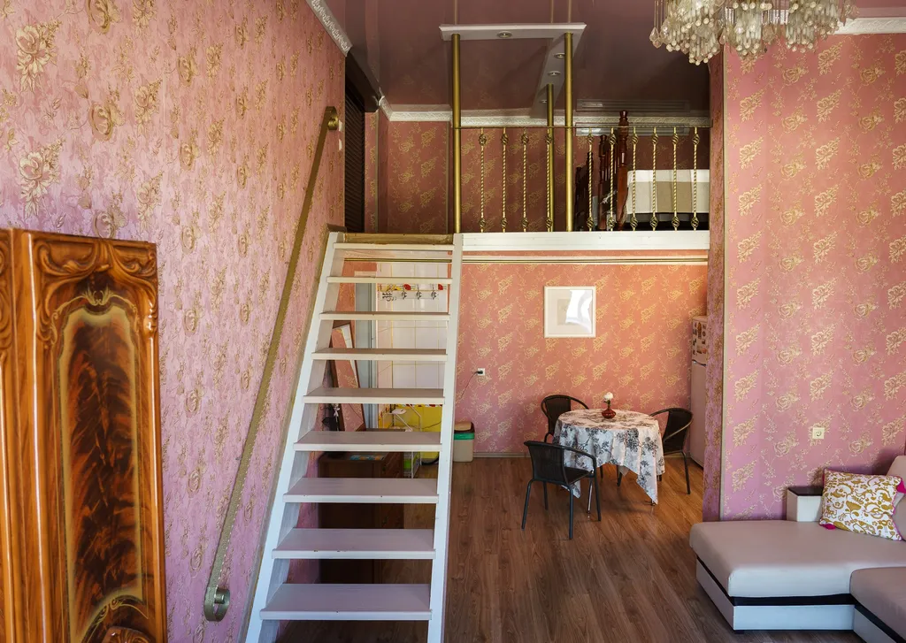 Двухуровневые апартаменты в центре Таганрога