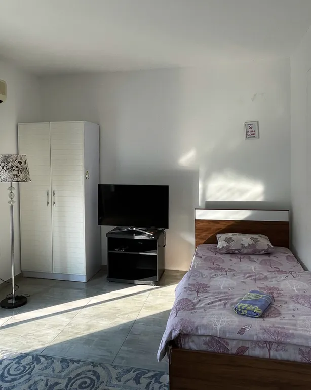 Комната в трёхкомнатной квартире