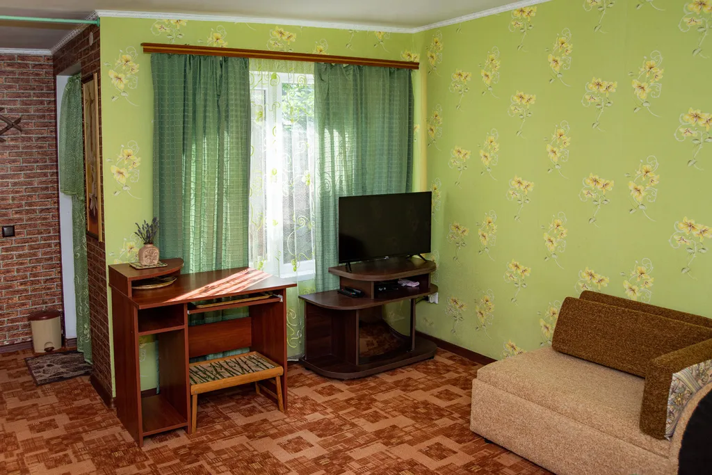 Семейные апартаменты с отдельным уютным двориком