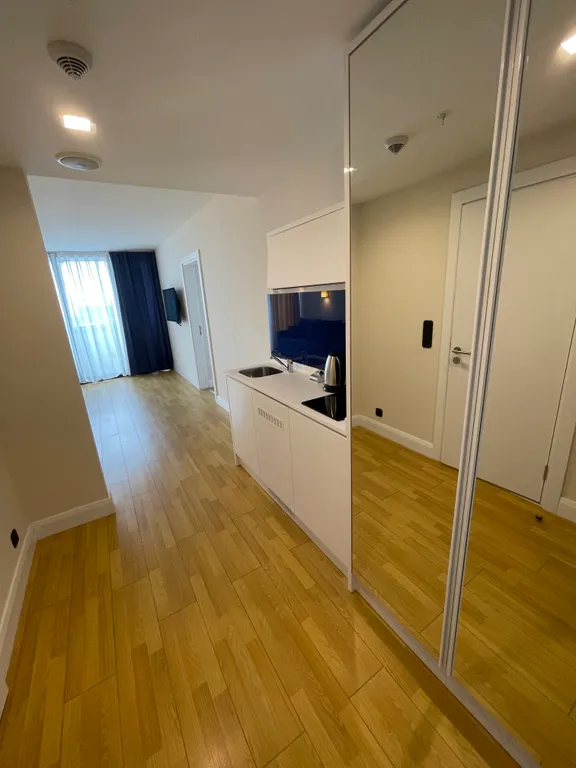 Апартаменты 2 х комнатные с видом на море на высоком этаже