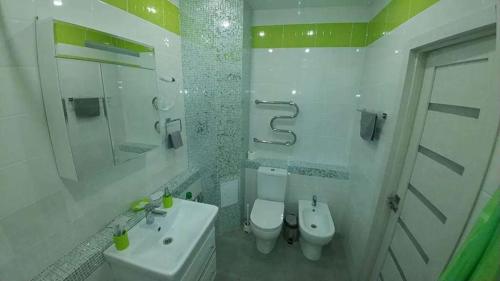 Светлая и просторная квартира-студия с дизайнерским ремонтом