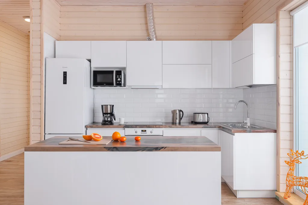 Отдых на берегу озера с видом на горнолыжный курорт и сауной в доме