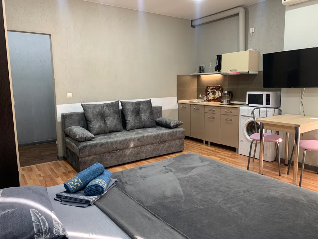 Квартира Прекрасная студия в центре , ЖД, Вояж — аренда посуточно в Тюмень