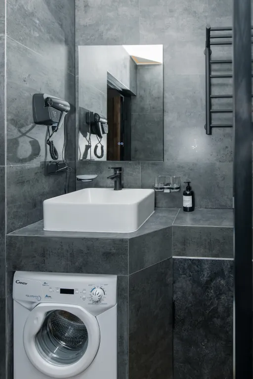 Студия с балконом