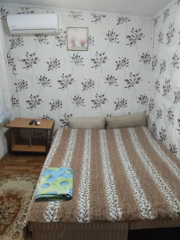 Квартира Комната на мансарде — аренда посуточно в Алушта