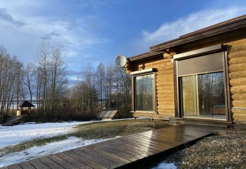 Уютный домик на берегу озера Себеж
